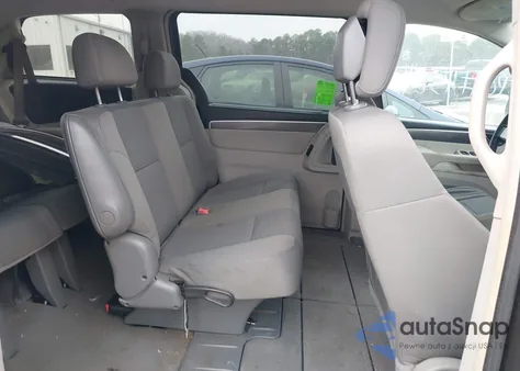 2010 Volkswagen Routan S z USA, uszkodzony, nr VIN 2V4RW4D10AR407247